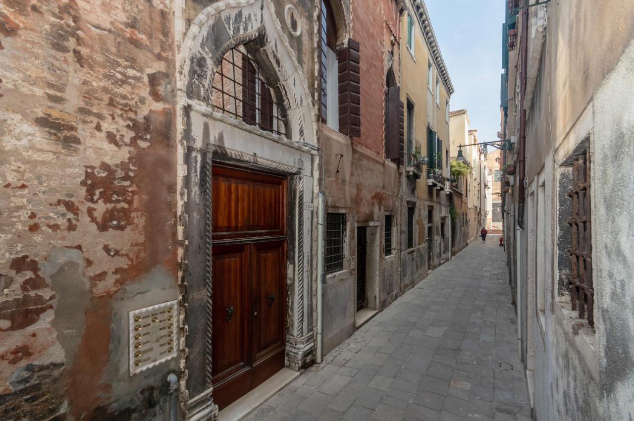 Palazzo Dolfin - Piazza San Marco Lovely Apartment Venedig Eksteriør billede